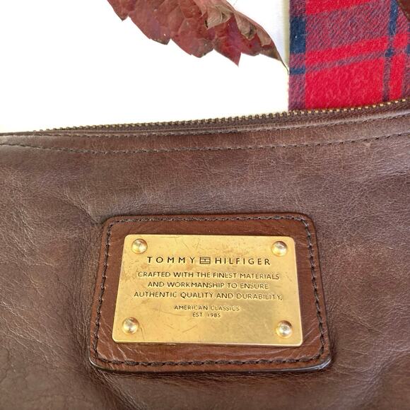 Vintage Y2K Tommy Hilfiger Chocolate Leather Shoulder Bag | 2000s Banana Style - Picture 8 of 16